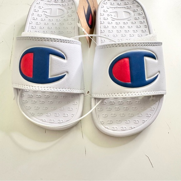 NWT Champion Super Slide logo white slides Unisex / Preschool size 11 - Picture 2 of 8